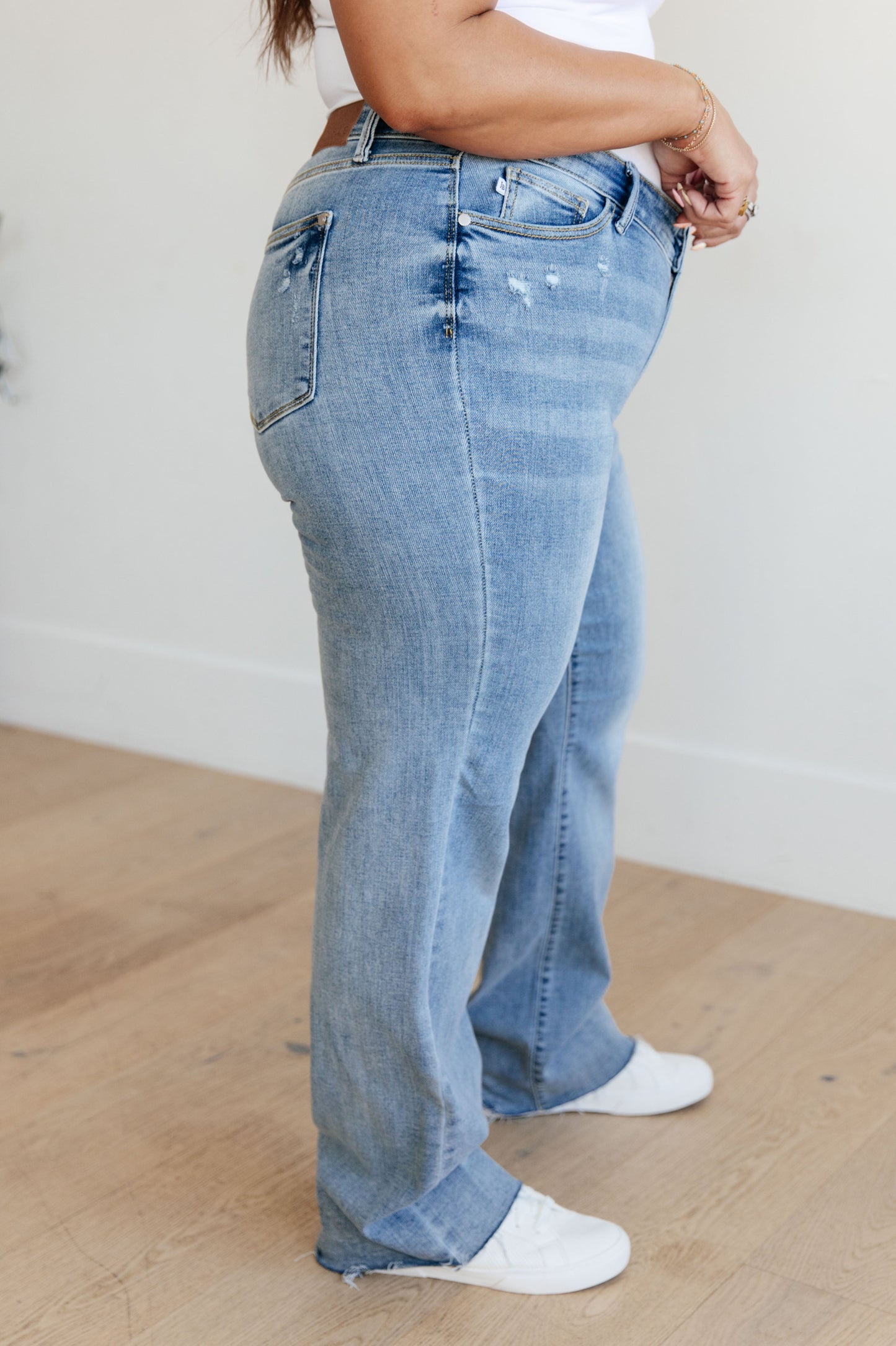 Judy Blue - Mildred High Rise V Front Waistband Straight Jeans