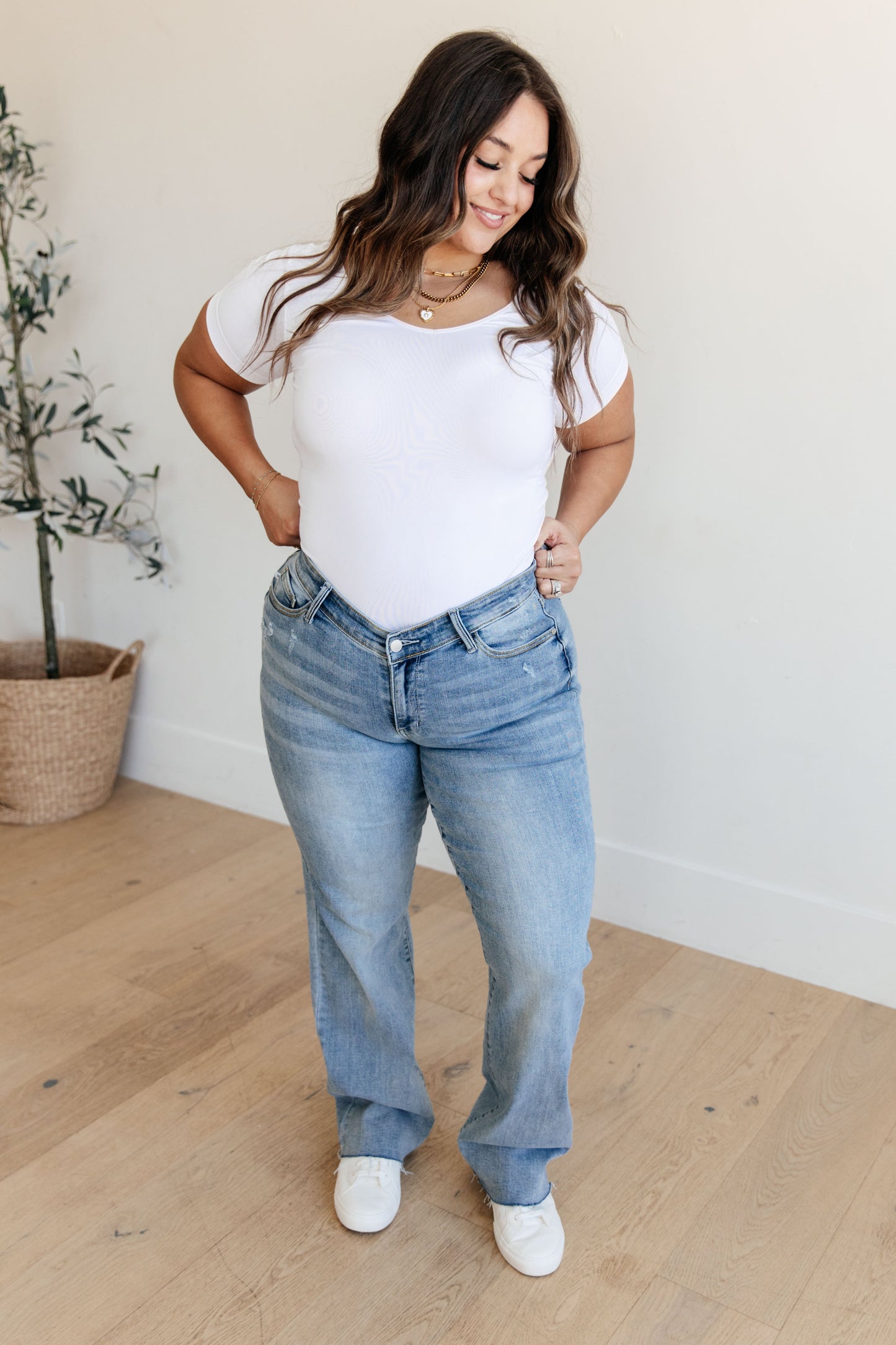 Judy Blue - Mildred High Rise V Front Waistband Straight Jeans