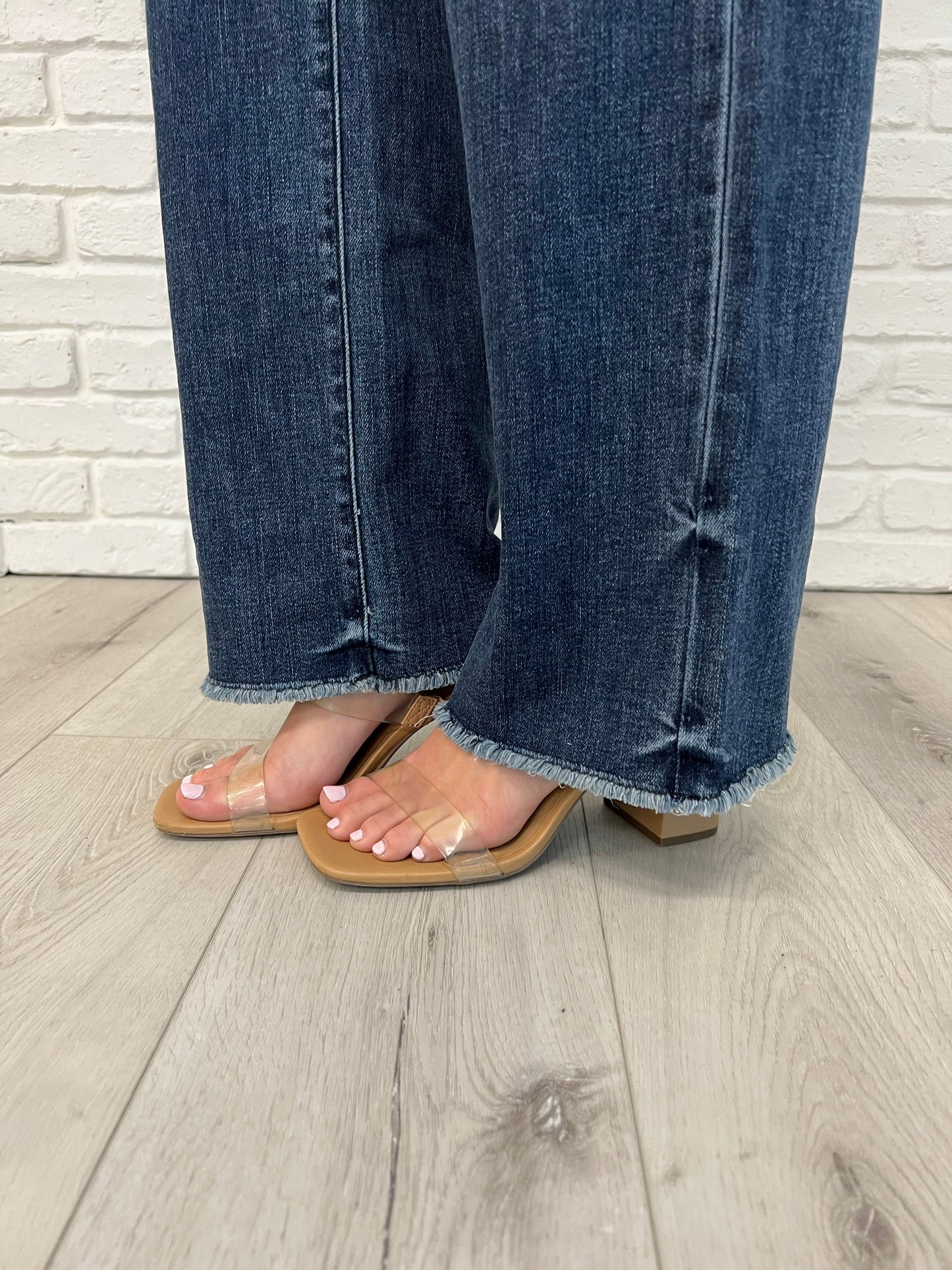 Judy Blue - Addie Mid Rise Vintage Wash Wide Leg Jeans